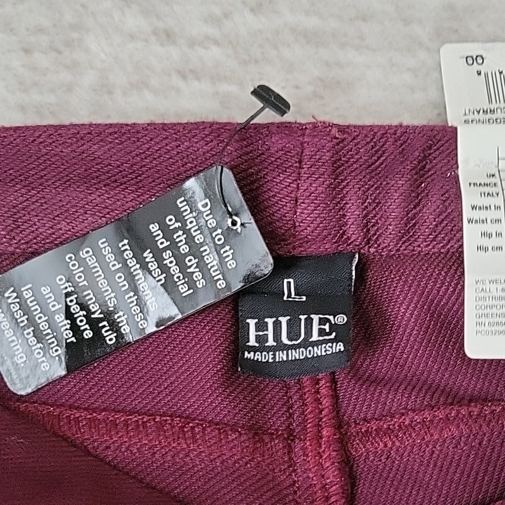 HUE Deep Red Leggings - Picture 2 of 3